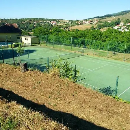 Feriehus House With 3 Bedrooms In With Wonderful Mountain View Shared Pool Enclosed Garden 20 Km From The Beach Macedo de Cavaleiros