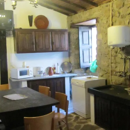 Feriehus House With 3 Bedrooms In With Wonderful Mountain View Shared Pool Enclosed Garden 20 Km From The Beach *